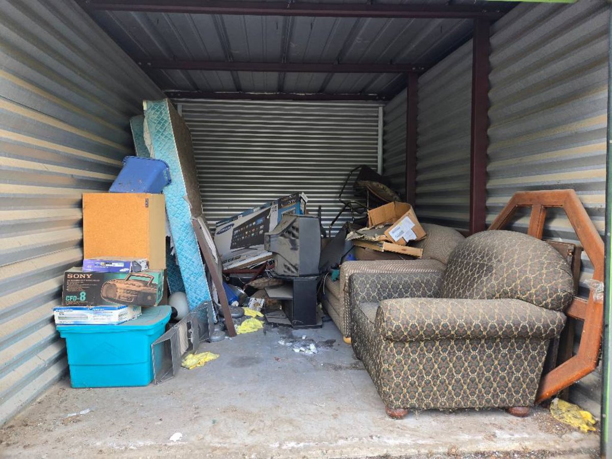 10 x 15 storage unit in Dallas, TX