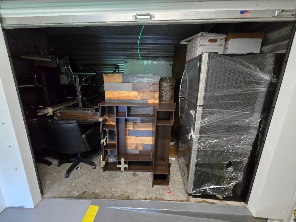 10 x 15 storage unit in Dallas, TX