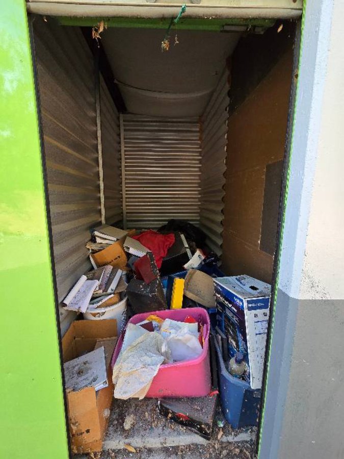 5 x 10 storage unit in Dallas, TX