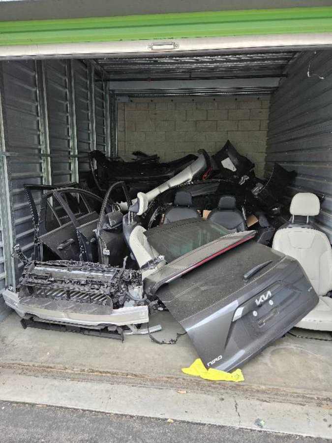 10 x 15 storage unit in Pacoima, CA