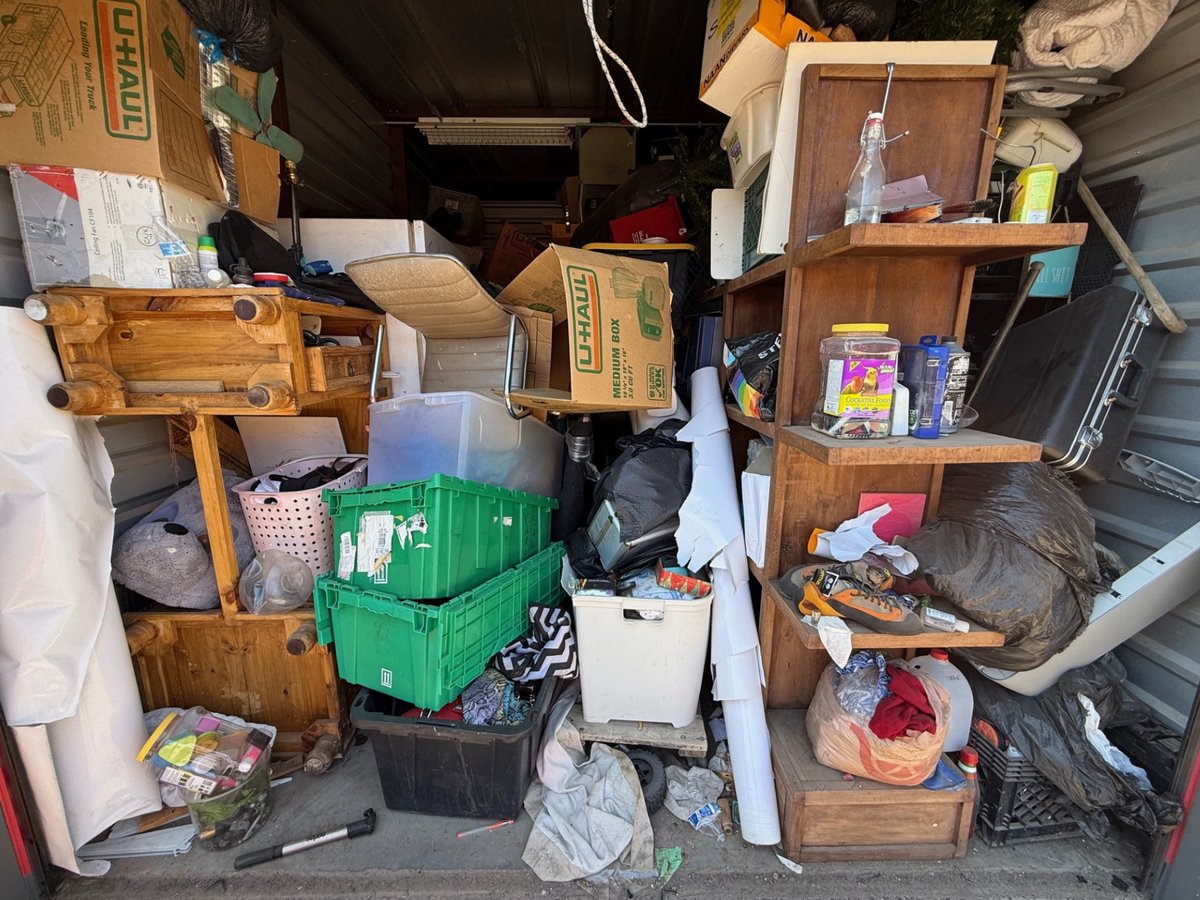 10 x 15 storage unit in Phoenix, AZ