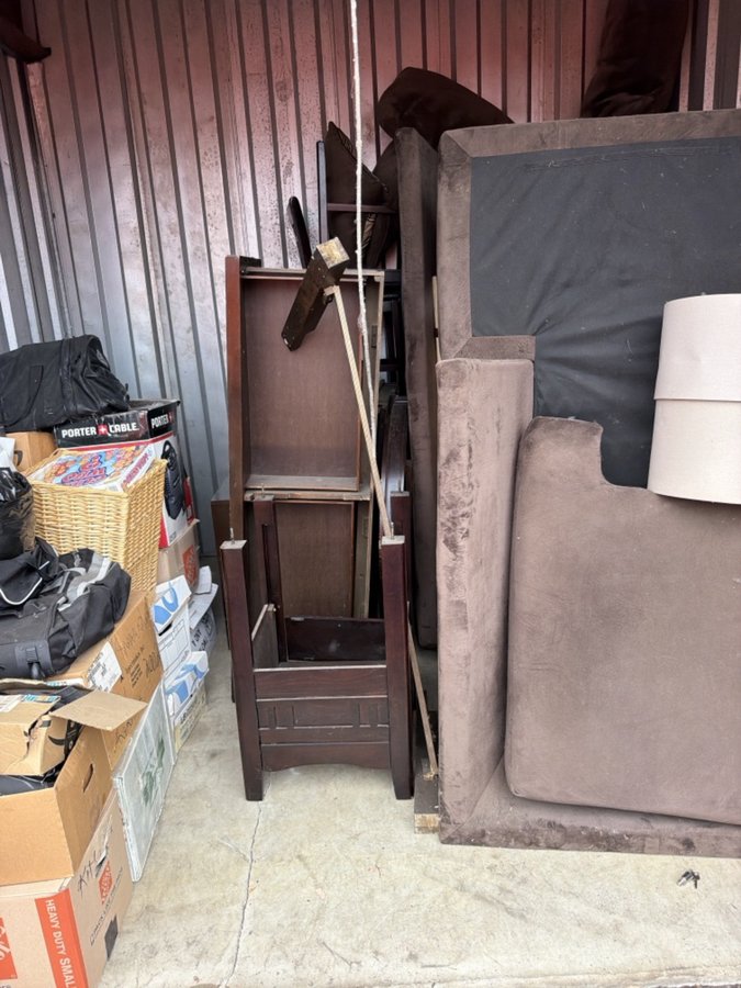 10 x 10 storage unit in Fraser, MI