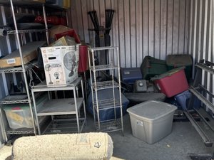 10 x 10 storage unit in Fraser, MI