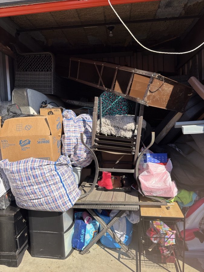 10 x 10 storage unit in Fraser, MI