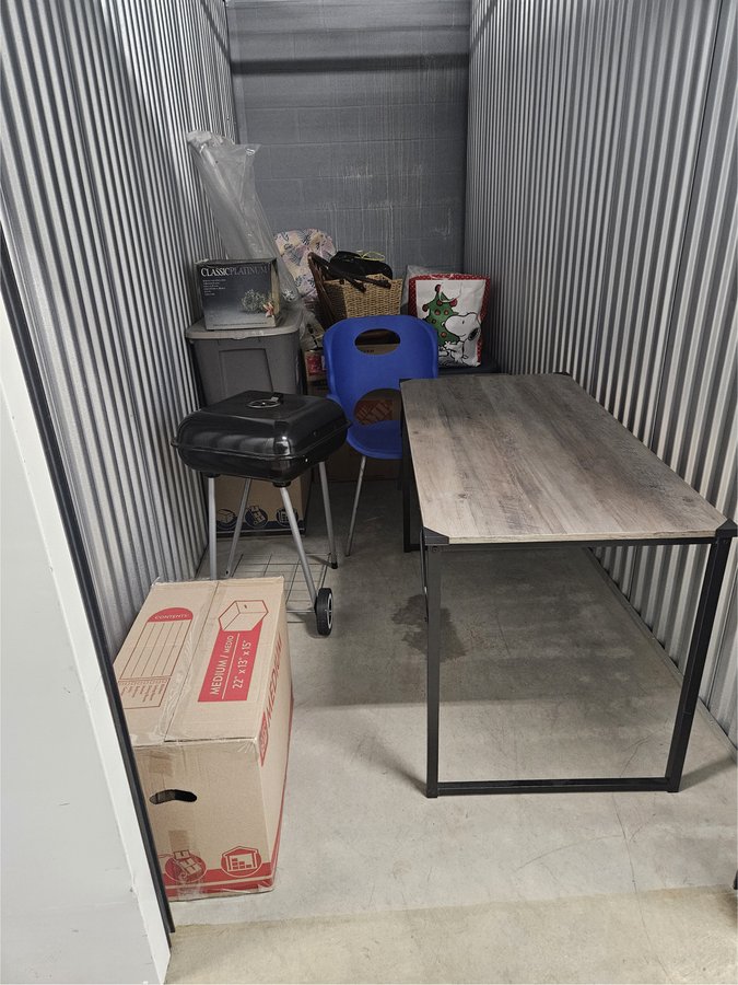 5 x 15 storage unit in Novi, MI
