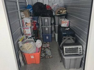 5 x 10 storage unit in Riverview, FL
