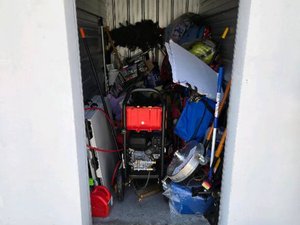 5 x 10 storage unit in Riverview, FL
