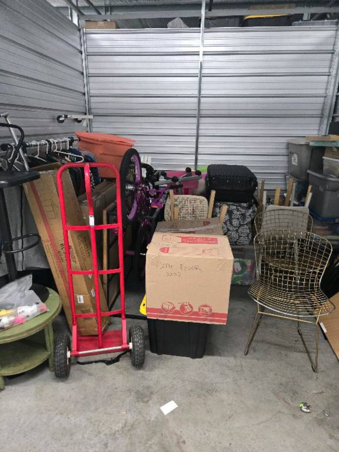 10 x 10 storage unit in Riverview, FL
