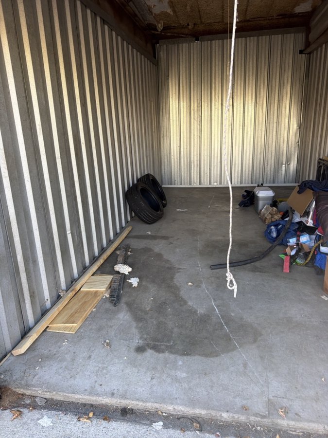 10 x 20 storage unit in Fraser, MI