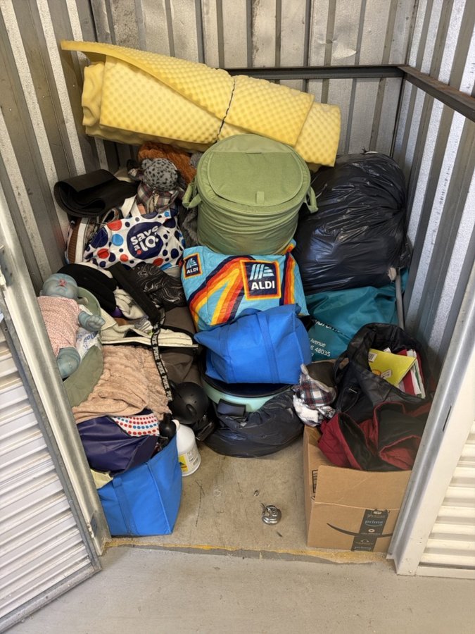 5 x 5 storage unit in Fraser, MI