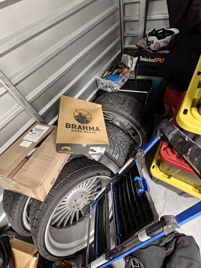 10 x 5 storage unit in Springfield, MA