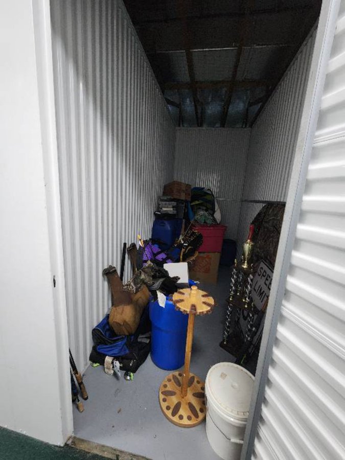 5 x 10 storage unit in Wesley Chapel, FL