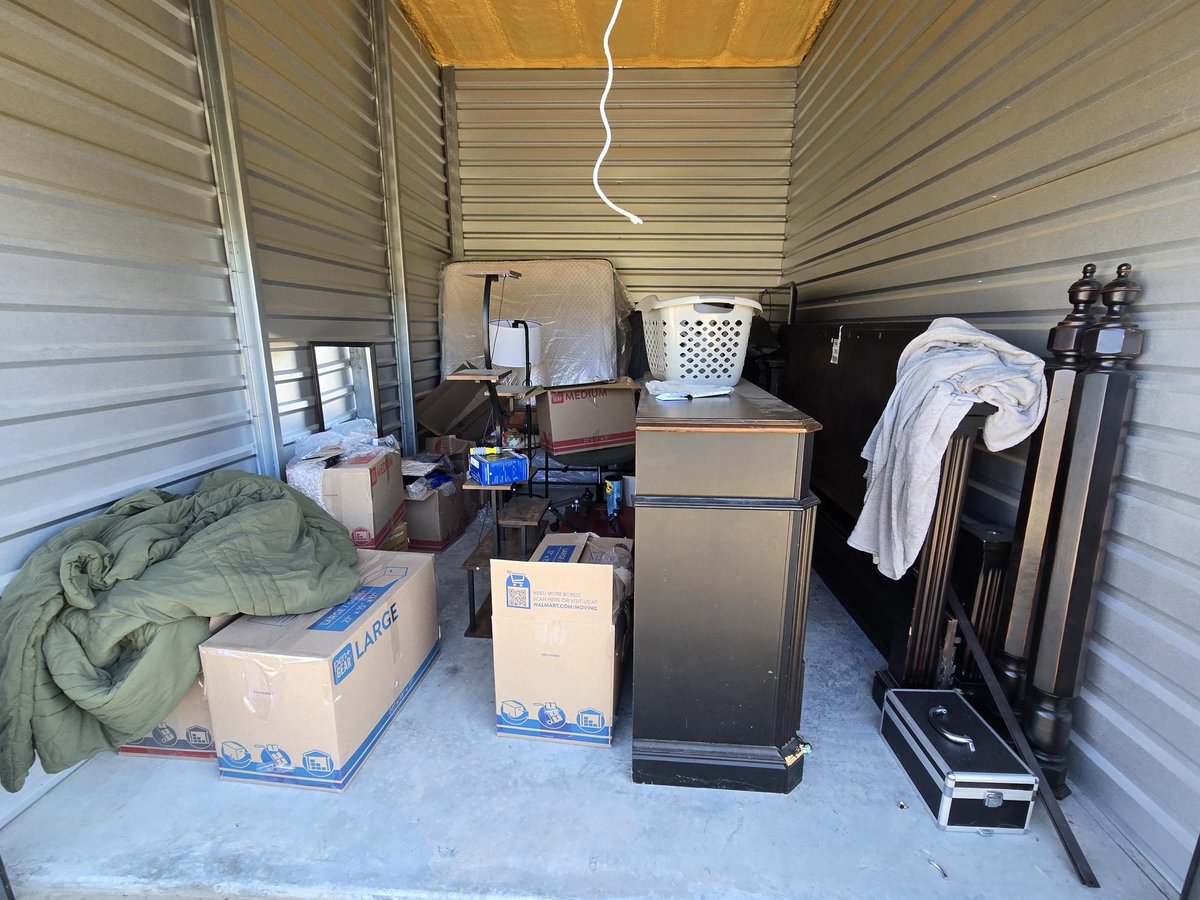 10 x 15 storage unit in Fairview Heights, IL