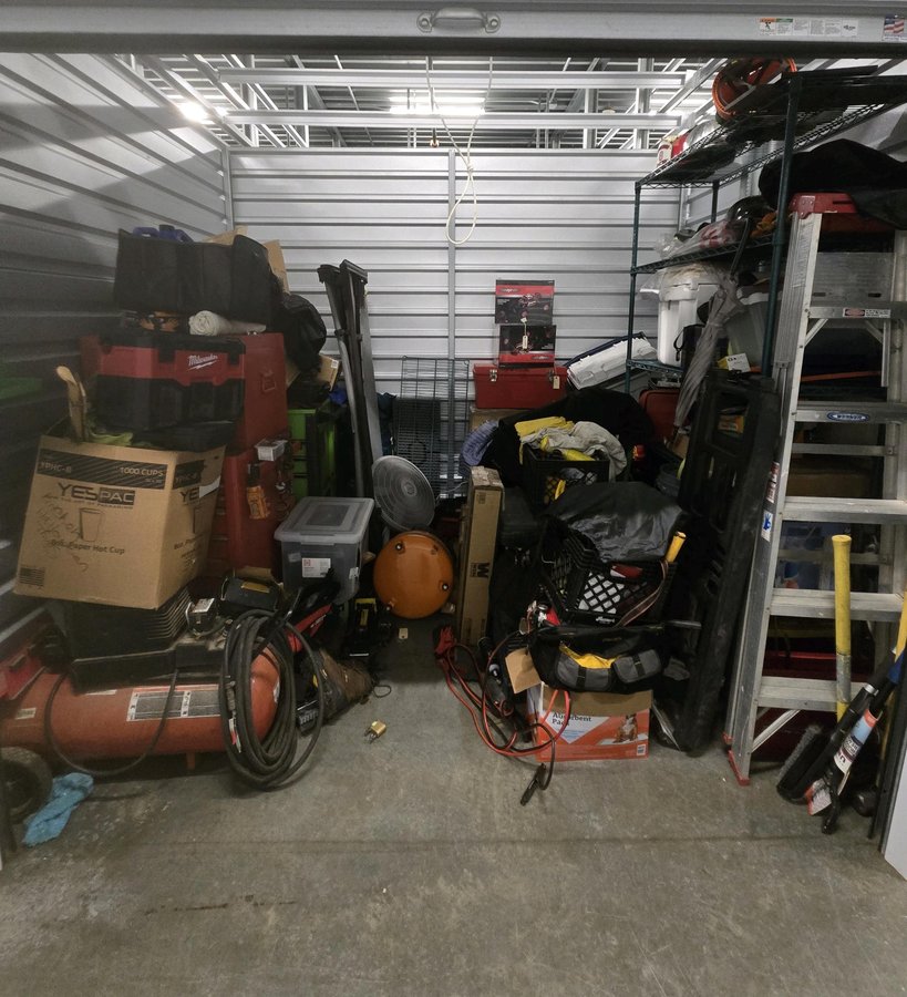 10 x 8 storage unit in Kingston, NY