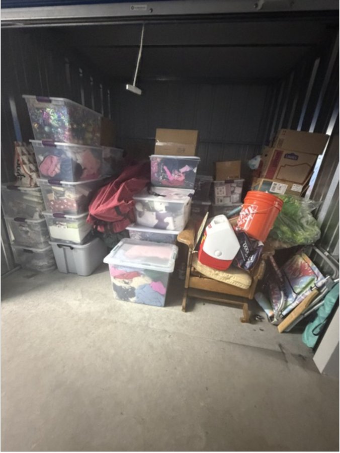 10 x 10 storage unit in Johnston, RI