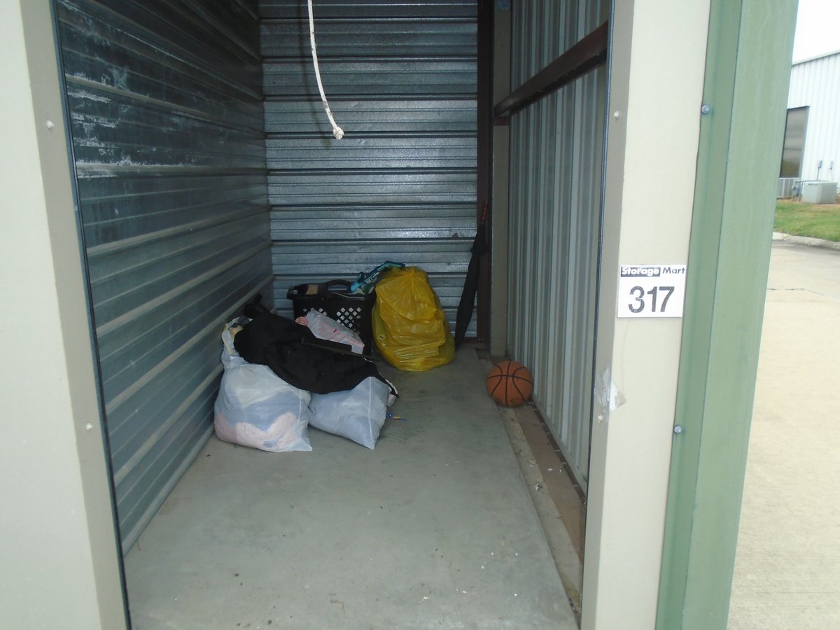 5 x 10 storage unit in Grain Valley, MO