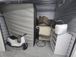 10 x 10 storage unit in Atlanta, GA