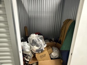 5 x 5 storage unit in Oxon Hill, MD