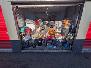10 x 10 storage unit in Ukiah, CA