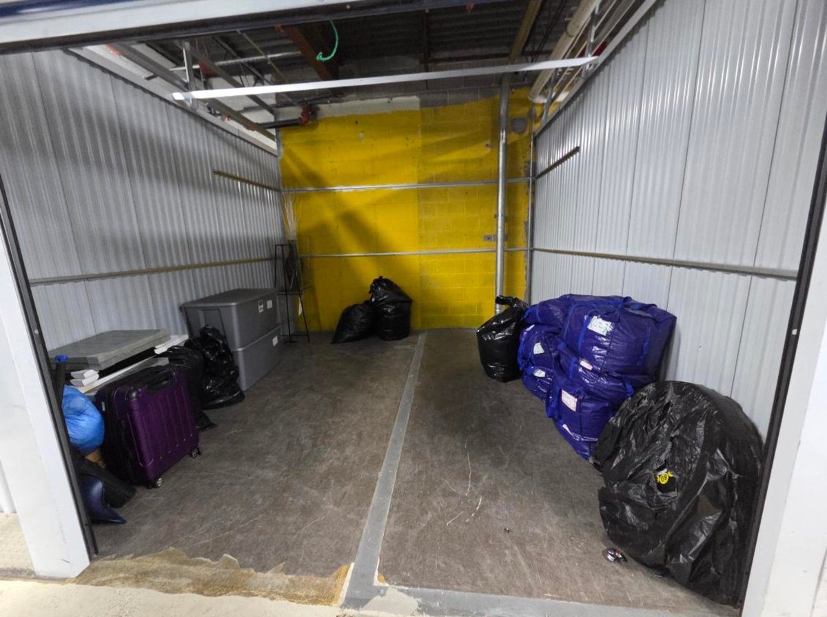 10 x 12 storage unit in Hyattsville, MD