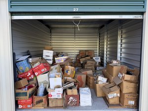 10 x 15 storage unit in Clay, NY