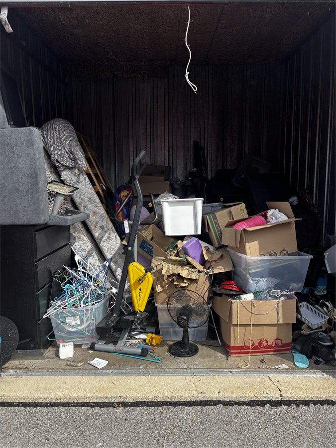 10 x 10 storage unit in Lombard, IL