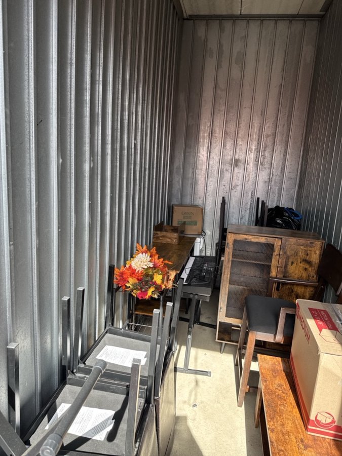 5 x 15 storage unit in Troy, MI