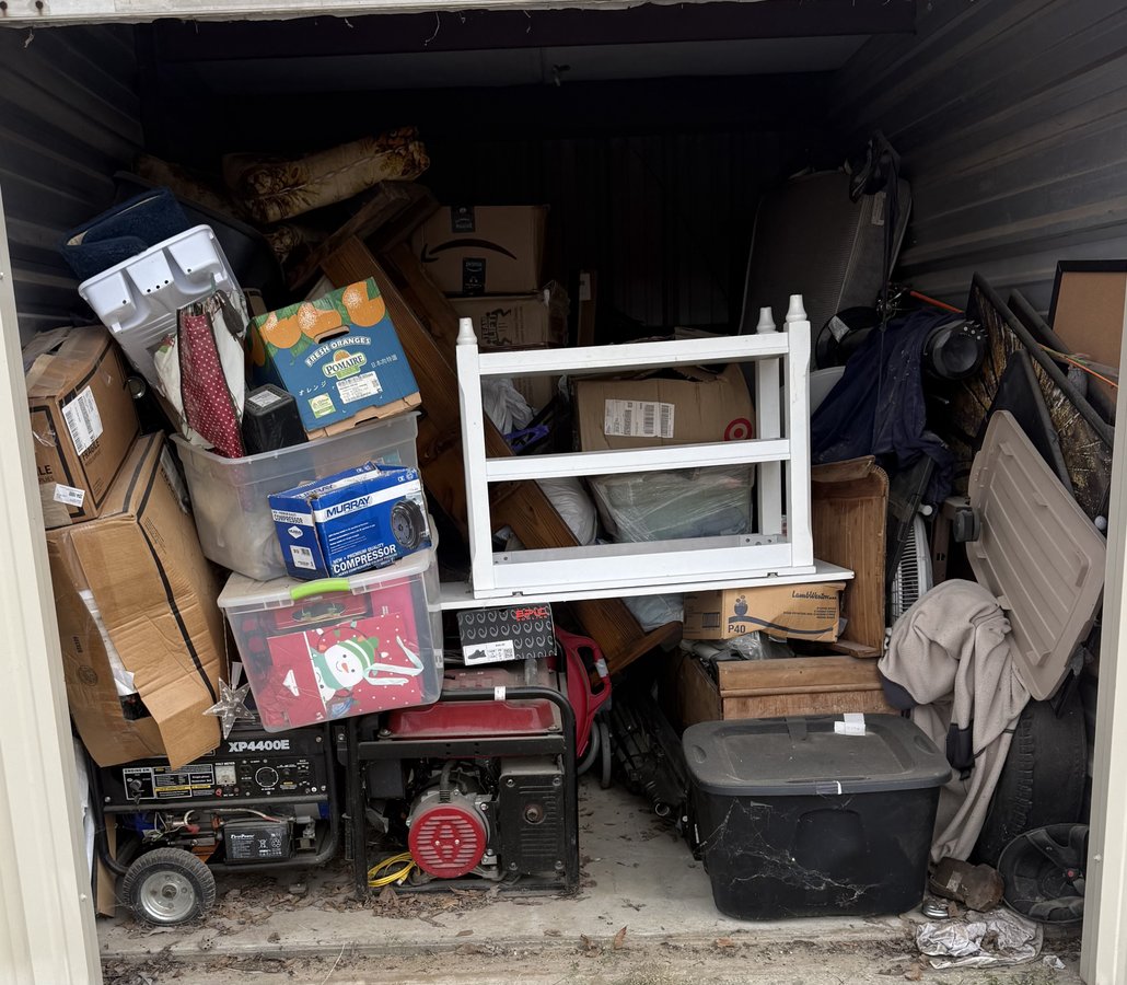 8 x 12 storage unit in Kennett, MO