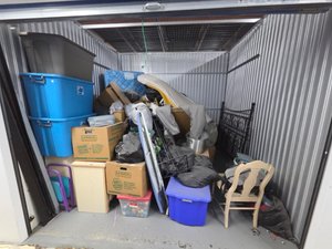 10 x 10 storage unit in Hyattsville, MD