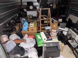 10 x 15 storage unit in Woodbridge, VA