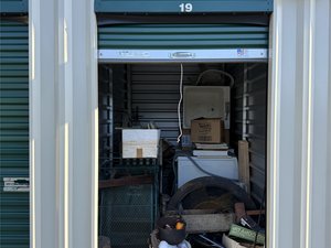 5 x 10 storage unit in Clay, NY