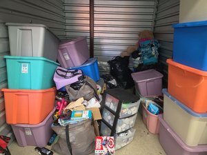 7 x 10 storage unit in Worthington, OH