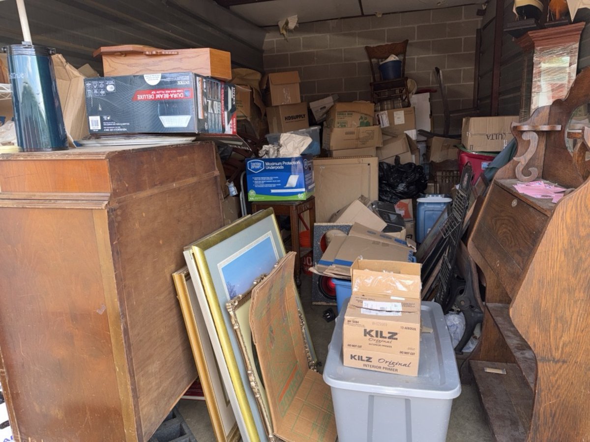 10 x 20 storage unit in Woodbridge, VA