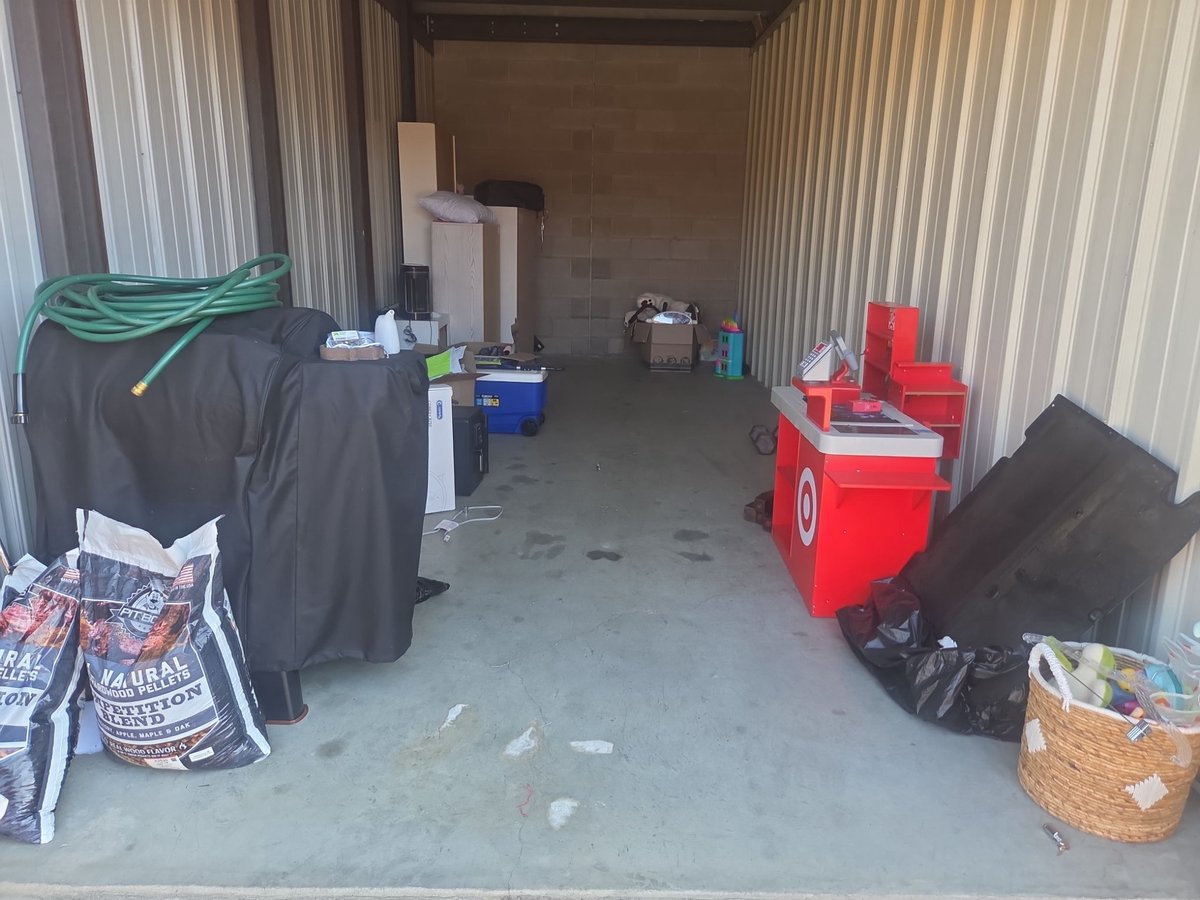 10 x 25 storage unit in Worthington, OH