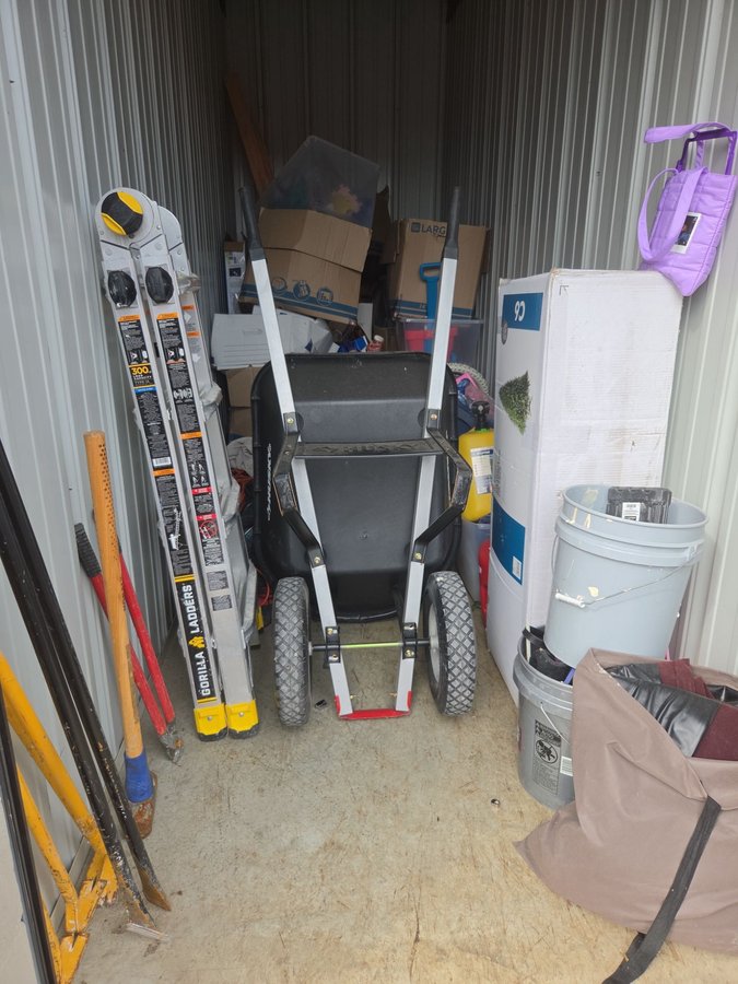 5 x 15 storage unit in Worthington, OH