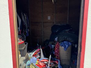 10 x 10 storage unit in Sacramento, CA