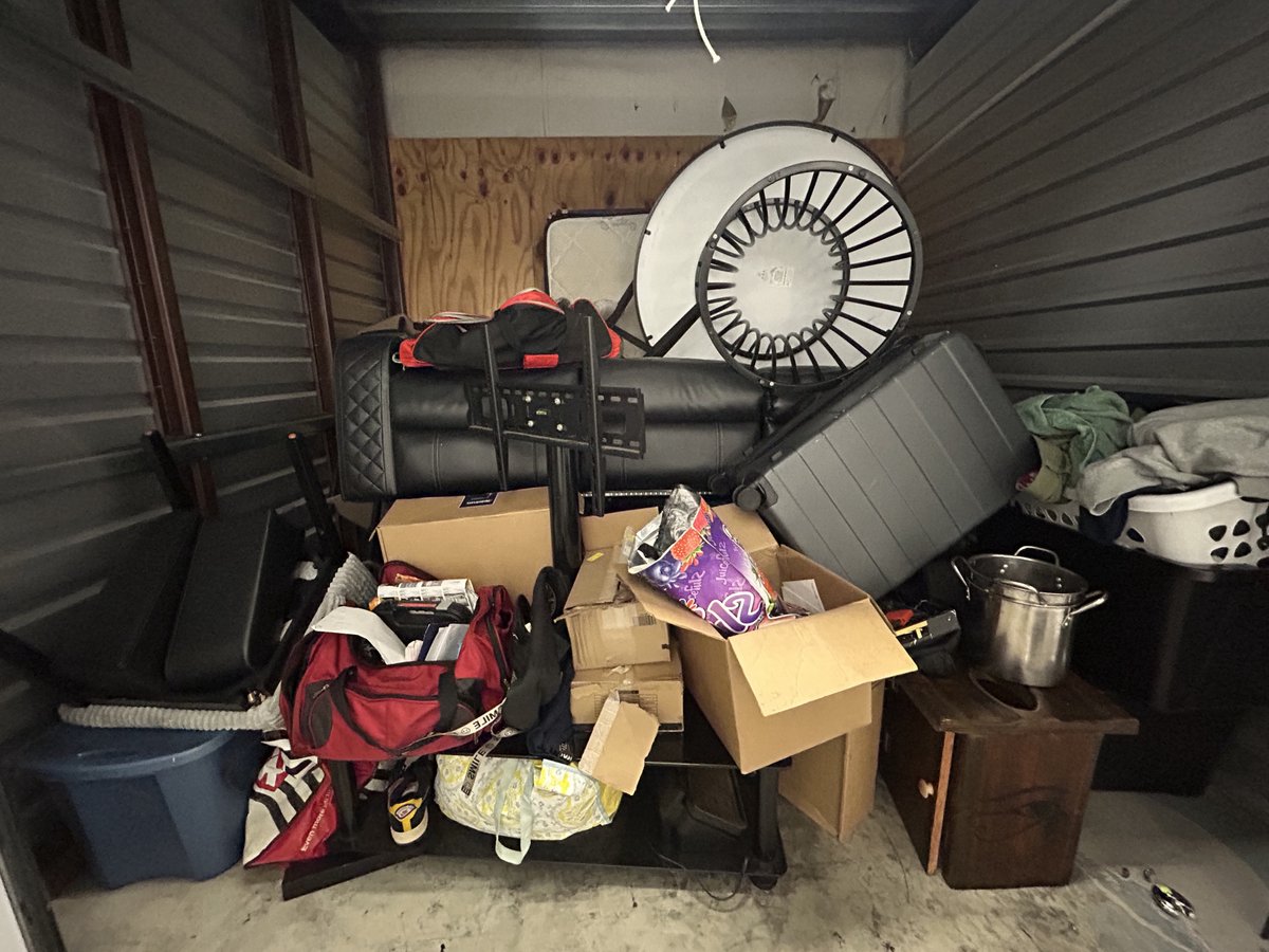 10 x 8 storage unit in Burlington, NC
