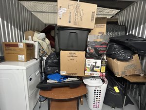 10 x 10 storage unit in Burlington, NC