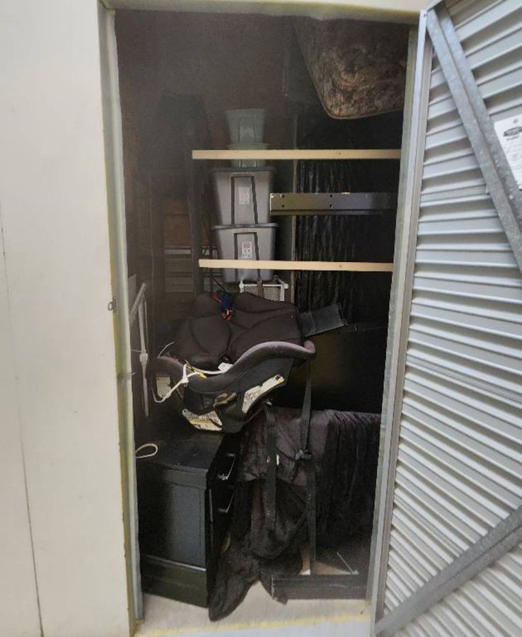 5 x 10 storage unit in Pensacola, FL
