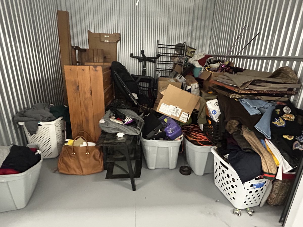 10 x 10 storage unit in Burlington, NC