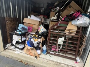 10 x 10 storage unit in Johnston, RI