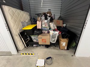 10 x 10 unit in Fort Worth