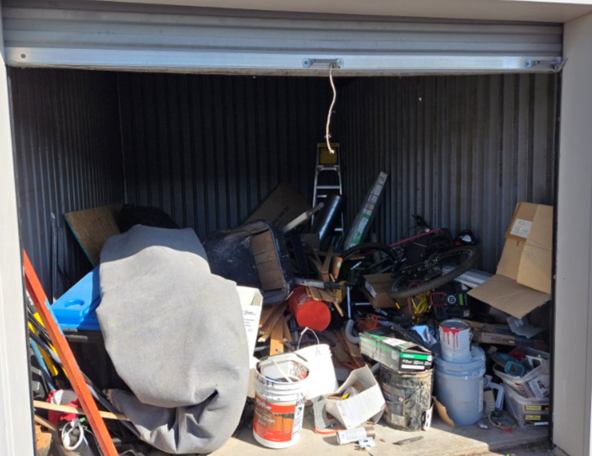 10 x 15 storage unit in Desoto, TX