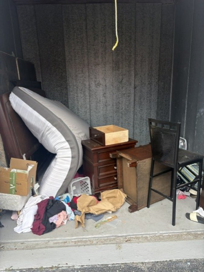 10 x 10 storage unit in Miami, FL