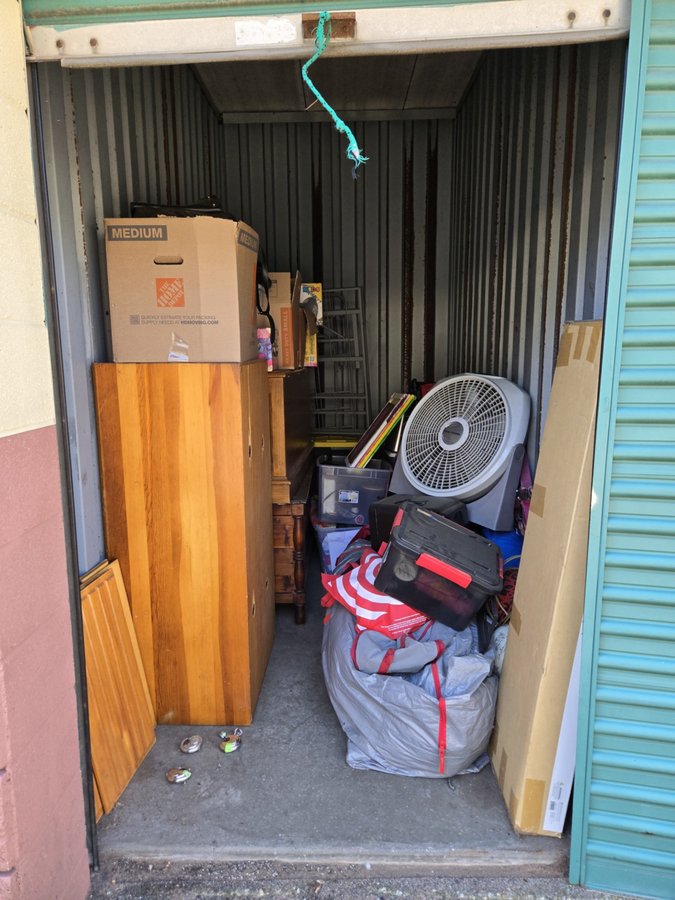 5 x 10 storage unit in East Hartford, CT