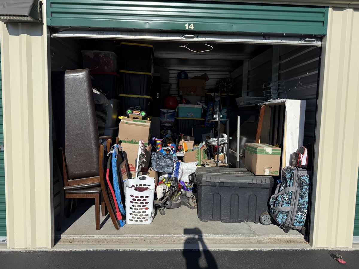 10 x 15 storage unit in Clay, NY