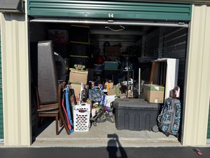 10 x 15 storage unit in Clay, NY