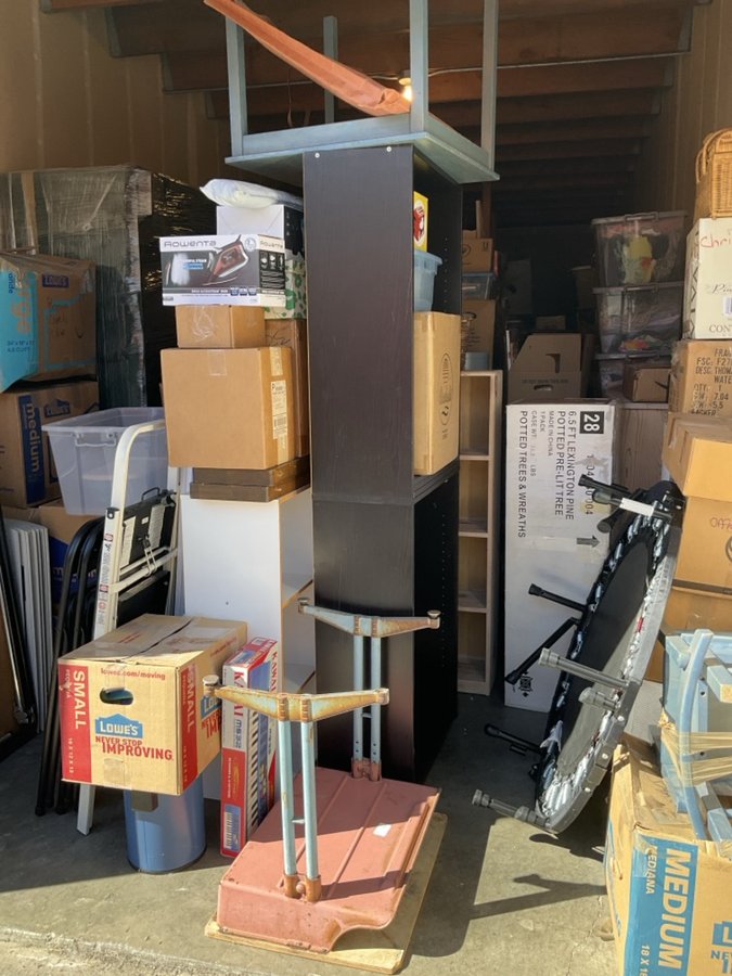 10 x 30 storage unit in Del Rey Oaks, CA