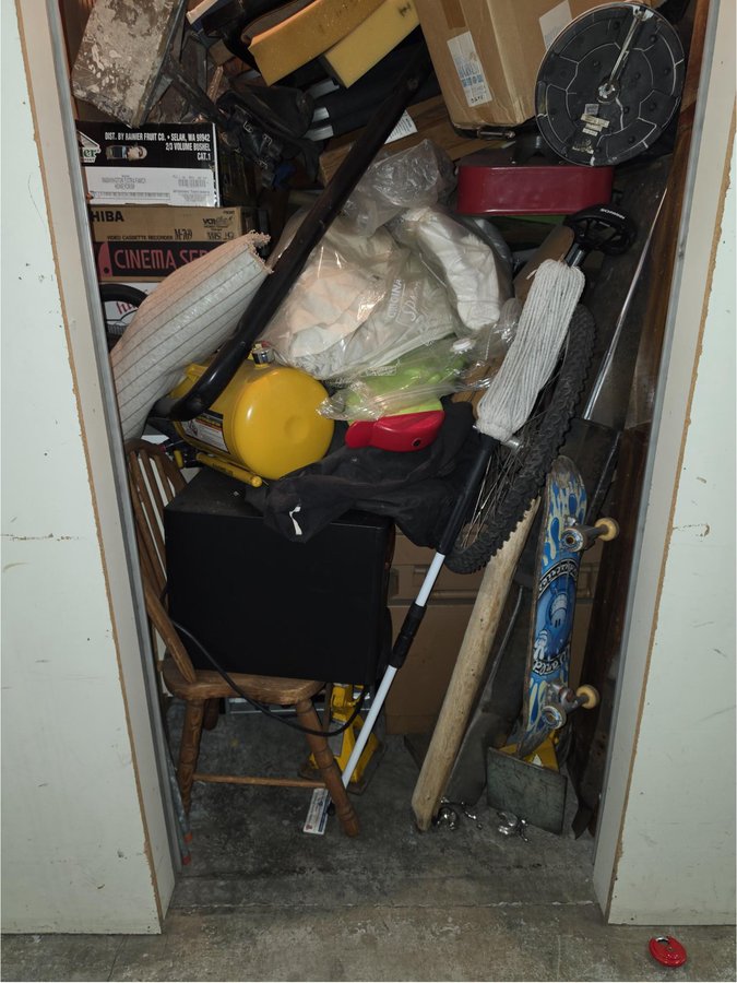5 x 10 storage unit in Seattle, WA