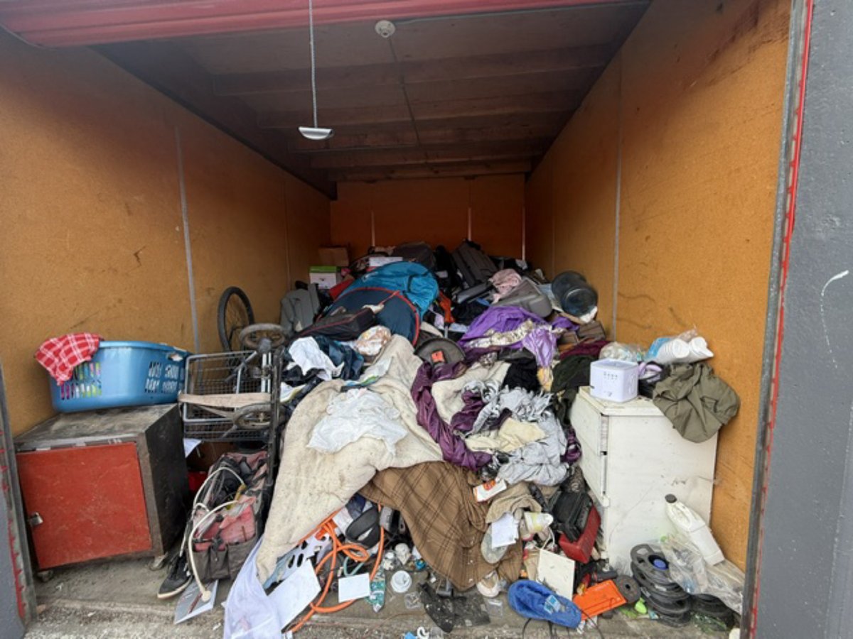 10 x 15 storage unit in Sacramento, CA